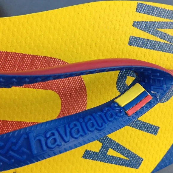 HAVAIANAS UNISEX TEAM III COLUMBIA SANDALS( Unisex)
