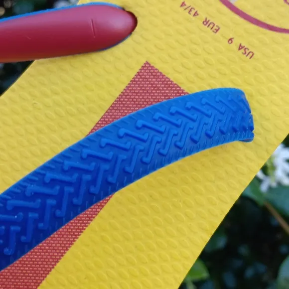 HAVAIANAS UNISEX TEAM III COLUMBIA SANDALS( Unisex)