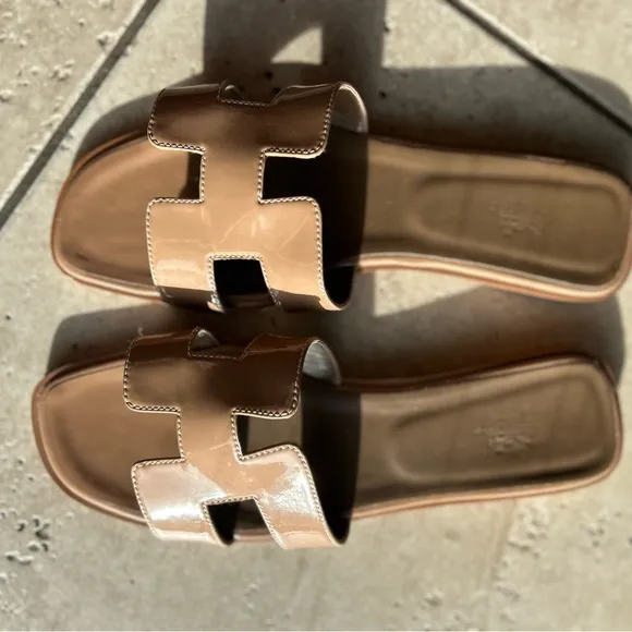 HERMÉS ORAN Tan Leather Sandals- size 41