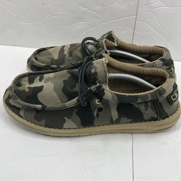Hey Dude Shoes Mens Size 7 Wally Sox Slip-On Lightweight Breathable Loafer Camo