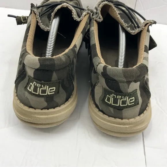 Hey Dude Shoes Mens Size 7 Wally Sox Slip-On Lightweight Breathable Loafer Camo