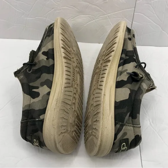Hey Dude Shoes Mens Size 7 Wally Sox Slip-On Lightweight Breathable Loafer Camo