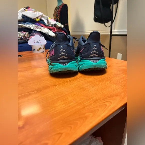 HOKA Clifton 8 Women’s Running Shoes – Size 8.5 | Outer Space/Atlantis |