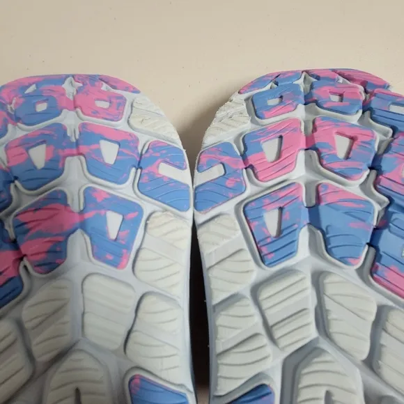 Hoka Kawana White Ice Water Size 9B.