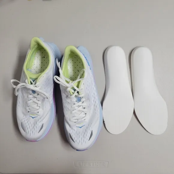 Hoka Kawana White Ice Water Size 9B.