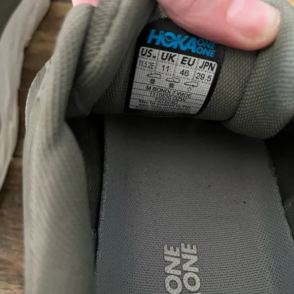 HOKA Men’s Bondi 7 shoes in olive Haze/White size 11.5