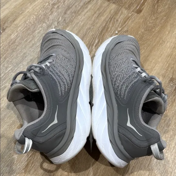 Hoka One One AKASA Size 8 Gray Athletic Shoes