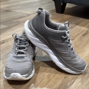 Hoka One One AKASA Size 8 Gray Athletic Shoes