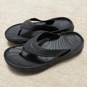 Hoka One One Ora Recovery Flip Flops Men's Size 13 Black Sandals