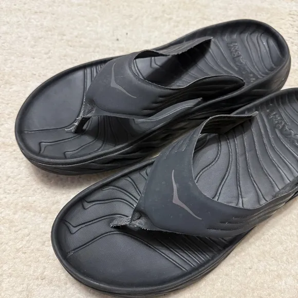 Hoka One One Ora Recovery Flip Flops Men's Size 13 Black Sandals