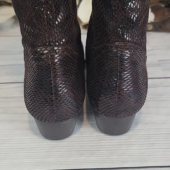 Honey Bee knee high python textured fabric boots Women's Size 8.5