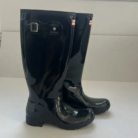 Hunter Black Glossy Tall Women Rain Boots Size 7 EUC