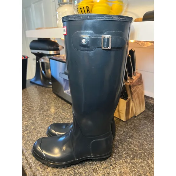 Hunter Navy Gloss Tall Boots with Boots Socks