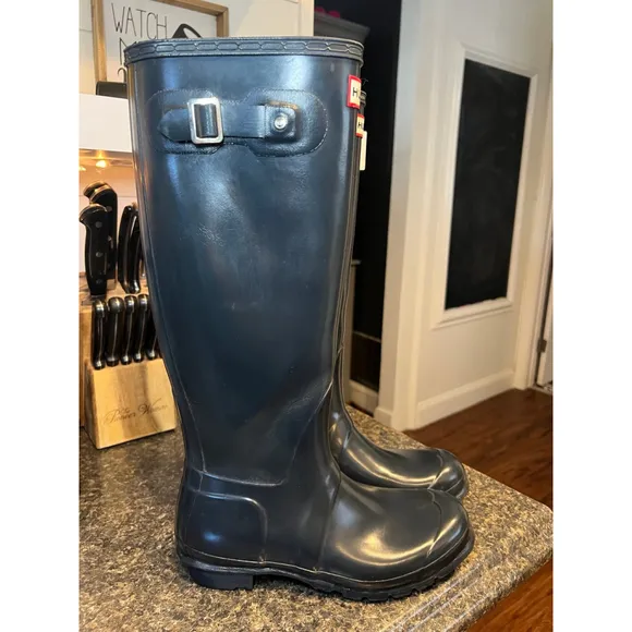 Hunter Navy Gloss Tall Boots with Boots Socks