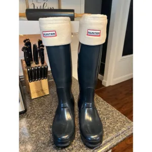 Hunter Navy Gloss Tall Boots with Boots Socks