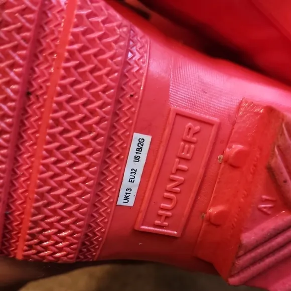 Hunter Original Kids Gloss Tall Rain Boots in Hyper Pink