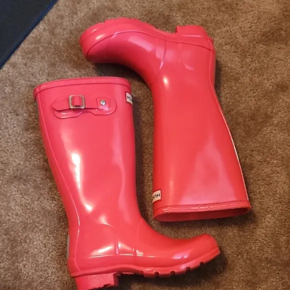 Hunter Original Kids Gloss Tall Rain Boots in Hyper Pink