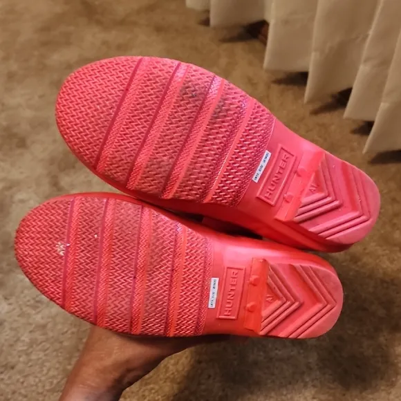 Hunter Original Kids Gloss Tall Rain Boots in Hyper Pink