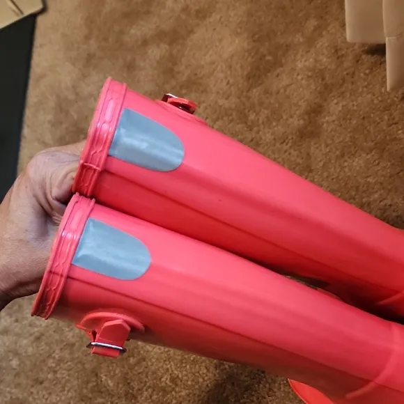 Hunter Original Kids Gloss Tall Rain Boots in Hyper Pink