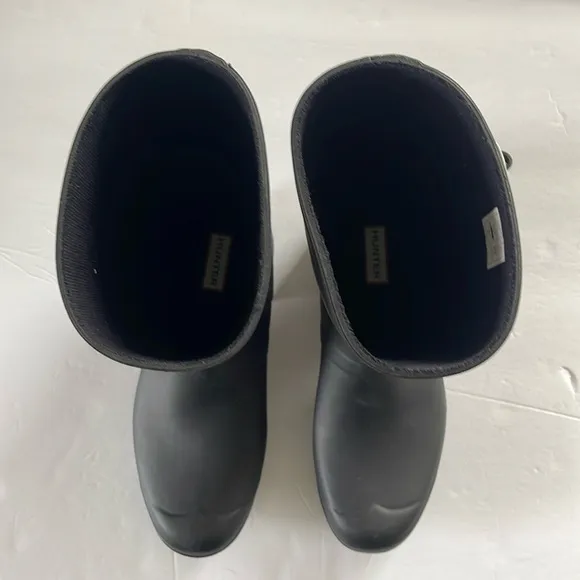 Hunter - Original Short Black Rain Boots -size 9