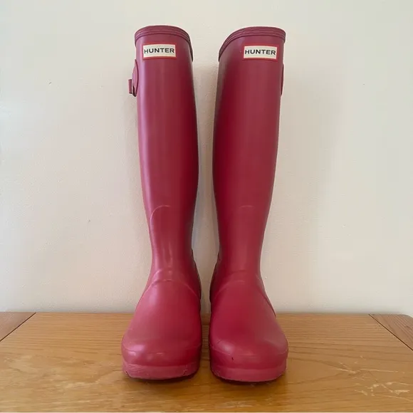 {Hunter} Original Tall Rain Boots - Dark Pink