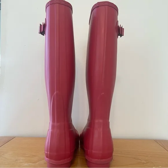 {Hunter} Original Tall Rain Boots - Dark Pink