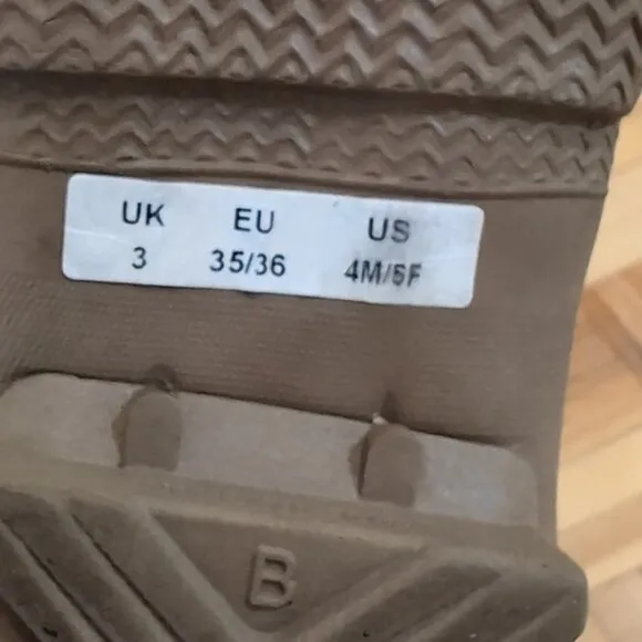 Hunter original tall rain boots size 5