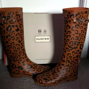 Hunter Tall Leopard Print Rain Boots