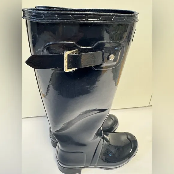 Hunter Women's Original Tall Gloss Rain Boots Navy