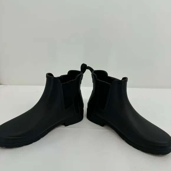 Hunter Womens Refined WFS1017RMA Black Round Toe Chelsea Short Boots Size 6 Rain
