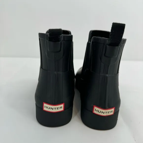 Hunter Womens Refined WFS1017RMA Black Round Toe Chelsea Short Boots Size 6 Rain