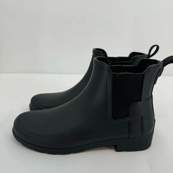 Hunter Womens Refined WFS1017RMA Black Round Toe Chelsea Short Boots Size 6 Rain