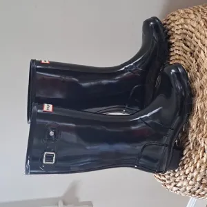Hunter Youth Unisex Original Tall Glossy‎ Black Wellie Rain Boots Size B3/G4