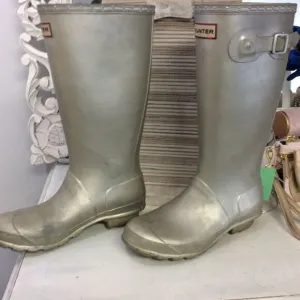 Hunter rain boots size 4 GUC