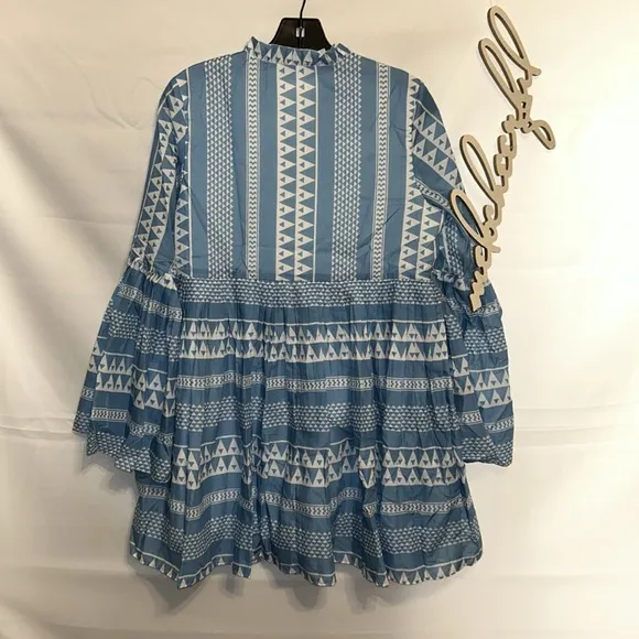 HYACINTH HOUSEBlue &amp; White Bell Sleeved Blaine Mini Dress