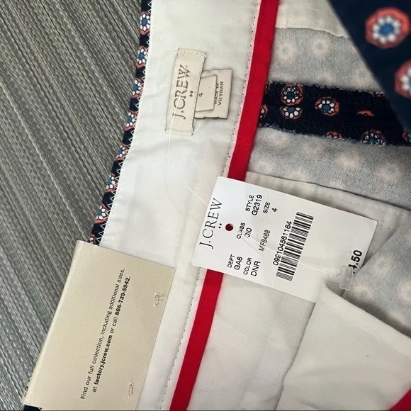 J Crew 5” Short Boho Vibe. Side Zip NWT Size 4 Washable