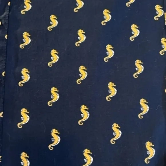 J Crew Small LW Short Sleeve Button-down Seahorses!​​​​​​​​​​​​​​​​​​​