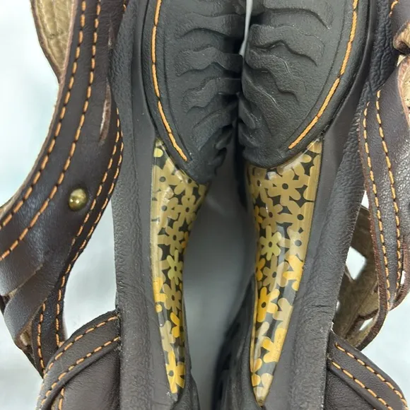Jambu coconut leather Dove slip on All Terra design sandals size 8