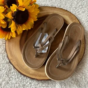 JBU by Jambu Womens Baltimore Vegan Leather Classic Print Flip-Flops