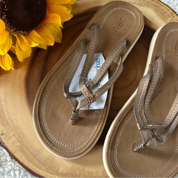 JBU by Jambu Womens Baltimore Vegan Leather Classic Print Flip-Flops