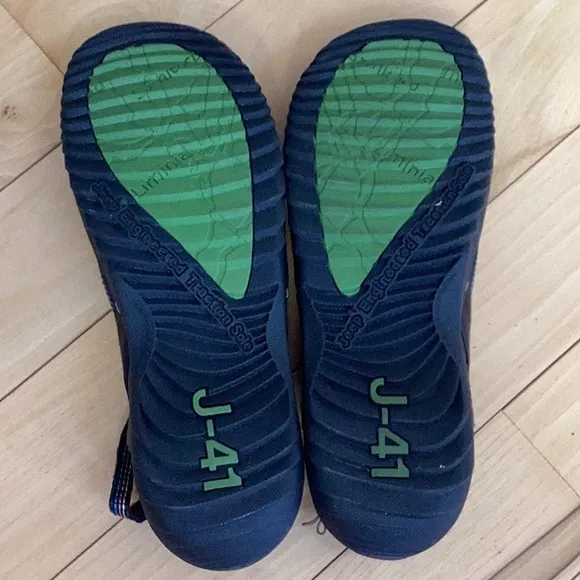Jeep J-41 shoes, women’s size 9.5