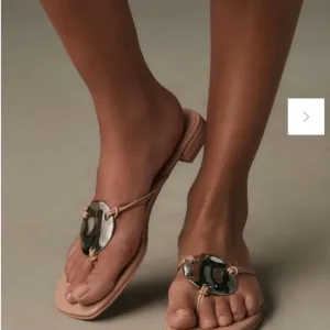 Jeffrey Campbell Neutral W/ Gold Sandals with Metallic Accent NWT Size 6.5