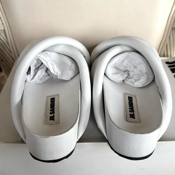 JIL SANDER Padded White Lambskin Leather Crossover Sandals/Slippers. MINT. SZ 40