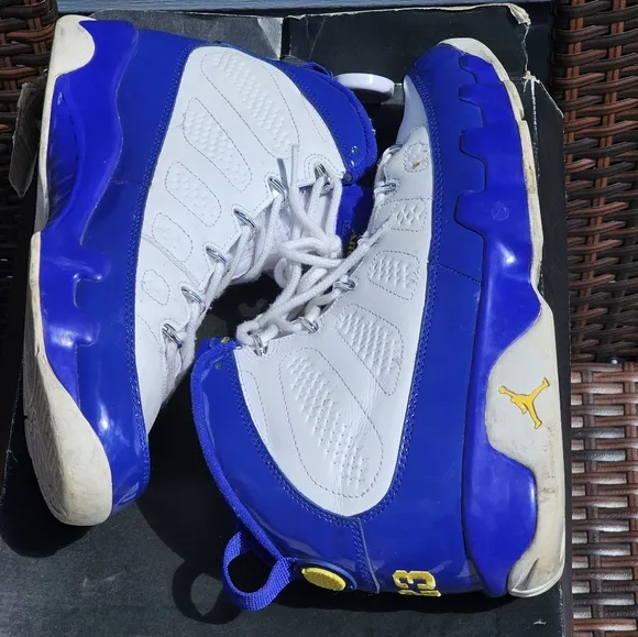 Jordan 2016 Nike Air Jordan 9 Retro Kobe 302370 121 Size 10.5 White Concord Blue