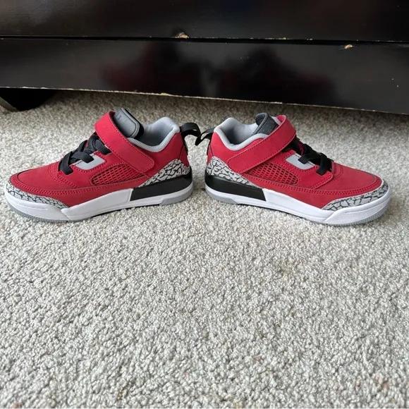 JORDAN SPIZIKE LOW KIDS SHOES