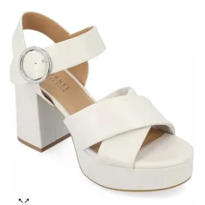 JOURNEE COLLECTION Women's Akeely Platform Sandals