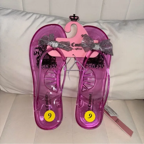 Juicy Couture Pink Jelly FlipFlops Sandals with Silver Bows
