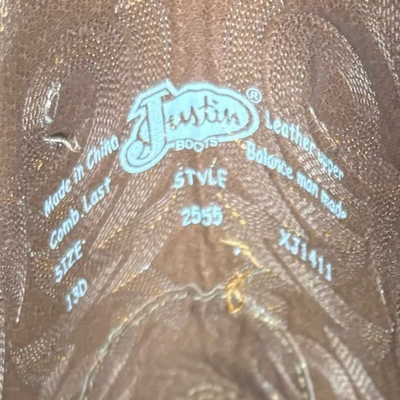 Justin Boots-Men’s size 13D style2555. Genuine leather/great stitching. Like new
