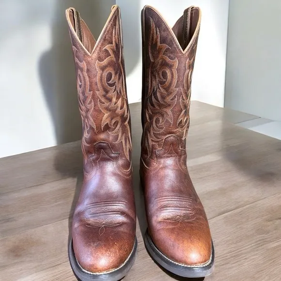 Justin Boots-Men’s size 13D style2555. Genuine leather/great stitching. Like new
