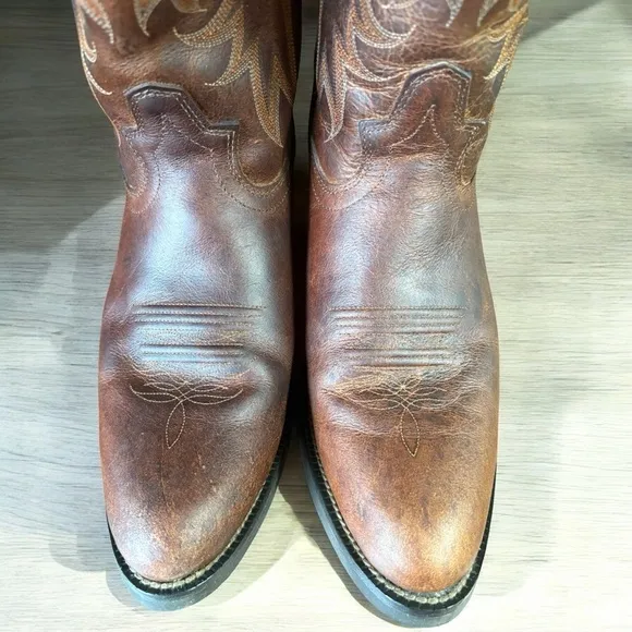Justin Boots-Men’s size 13D style2555. Genuine leather/great stitching. Like new